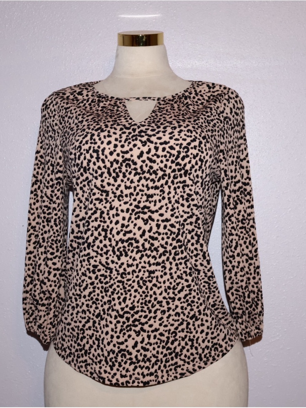 Adrianna Papell Pink and Black Leopard Keyhole Long-Sleeve Blouse